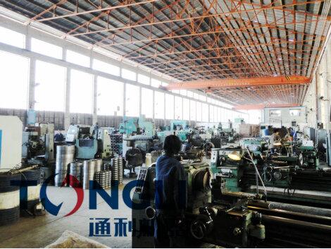 通利機(jī)器機(jī)加工車(chē)間